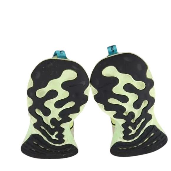 Nike Shoes Womens 8 Athletic Trainers React Infinity Run Flyknit Running Sneaker - Picture 8 of 14